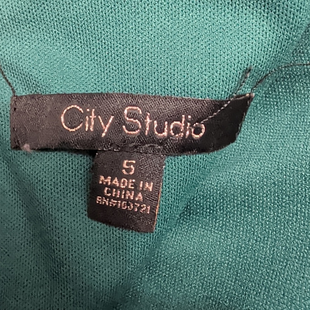 Homecoming Dress City Studio Emerald Lace Short  Size 5 Junior /Teen Formal - Picture 5 of 6